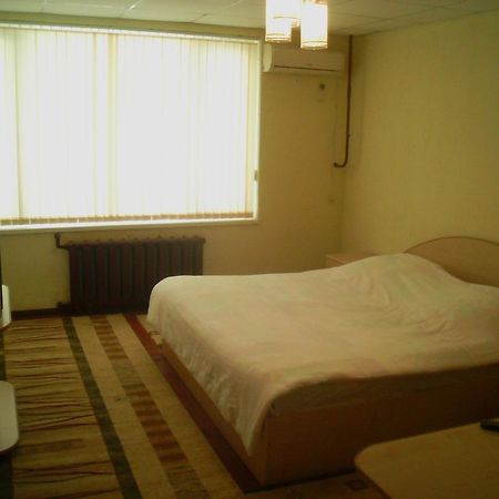 B&B Aktau Не Отель Номер фото